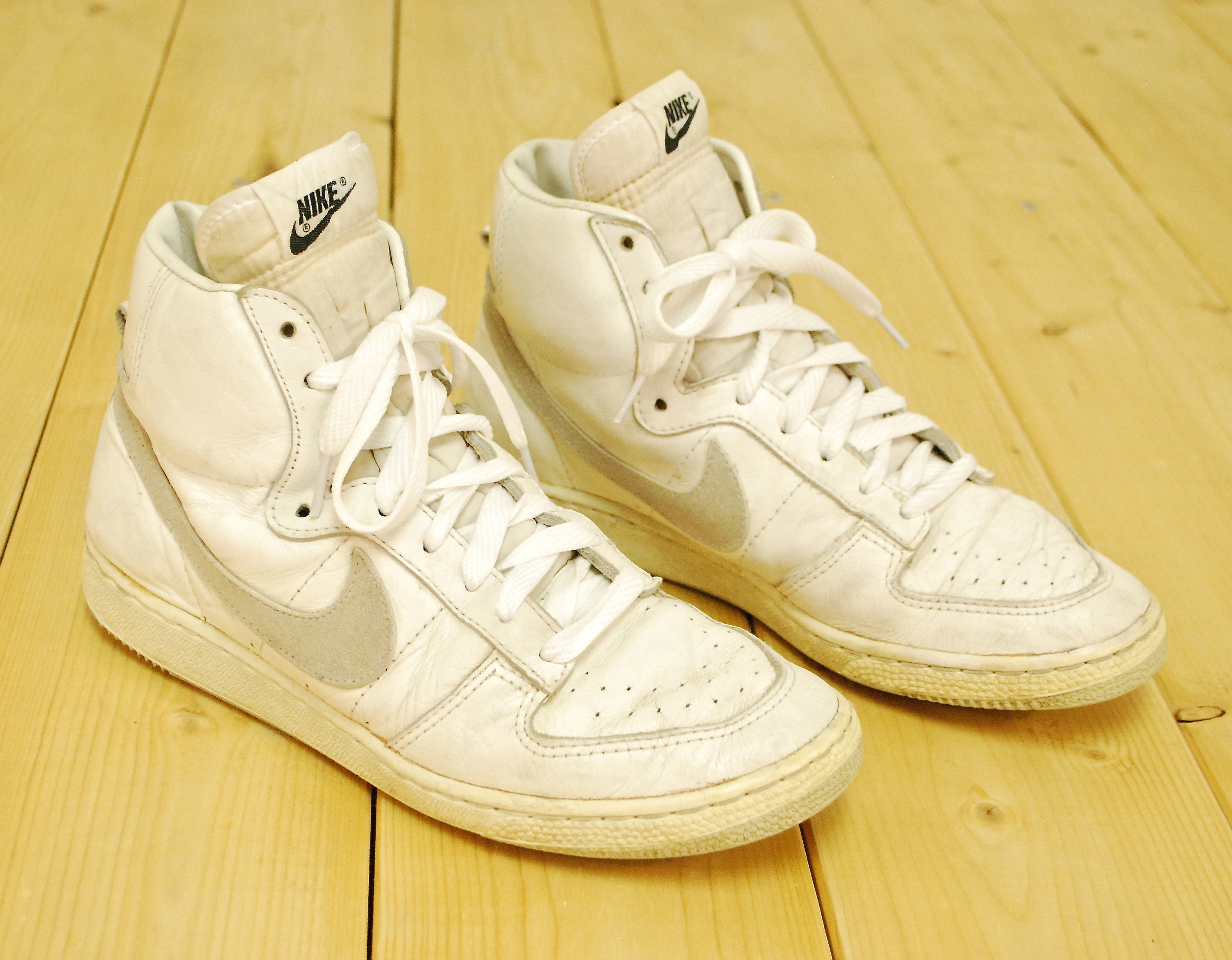Vintage 1980 s AIR LEGEND White Leather NIKE Top Sneakers Model 840810FT Size 9 Retro Collectable Rare Etsy
