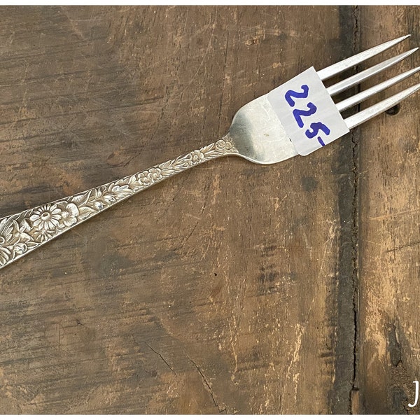 S. Kirk & Son Sterling Silver Flatware with a Rose and Flower Design ~ Dinner Ware ~ Wedding Dinning ~ Elegant Diner Table Décor