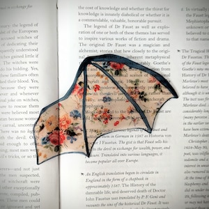 Clear Bookmark Floral Flower Patterned Bat Dragon Wing Goth Gothic Dark Academia Book Lover Reader Gift Handmade Artist Bild 2