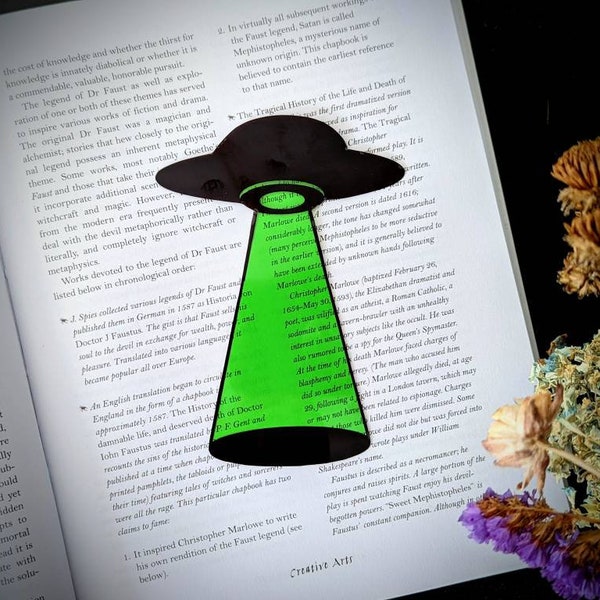 Clear Bookmark UFO Alien Abduction Abduct Extraterrestrial Beings Aliens Are Real Aliens Exist Believer Green Book Reader Lover Gift