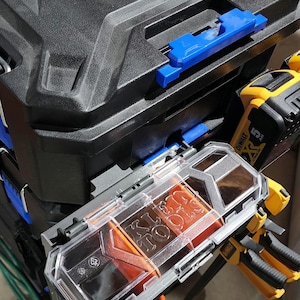 Accesorios Kobalt CaseStack impresos en 3D: soporte Klein ModBox