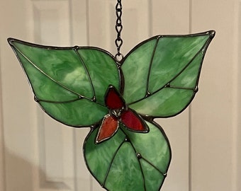 Red OR White Trillium flower 3D Suncatcher