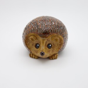 Ceramic hedgehog image 2