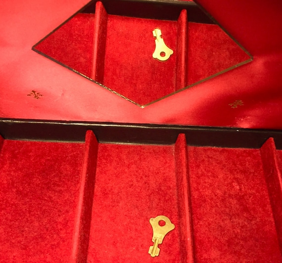 Mid-Century Locking Mele Mirrored Jewelry Box wit… - image 3
