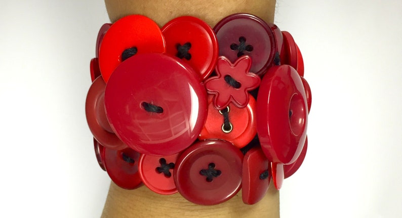 Vintage and Newer Buttons Bracelet Featuring Buttons of RED image 2