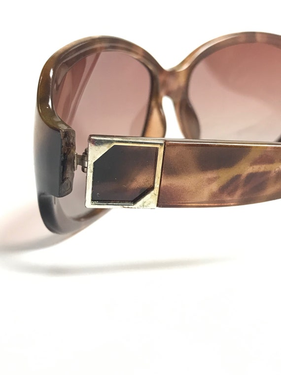 where are foster grant sunglasses sold