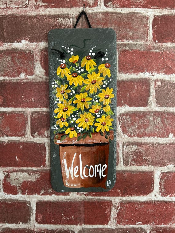 Hand-Painted yellow daisies Slate welcome Sign: Spring Porch Decor (12x5)