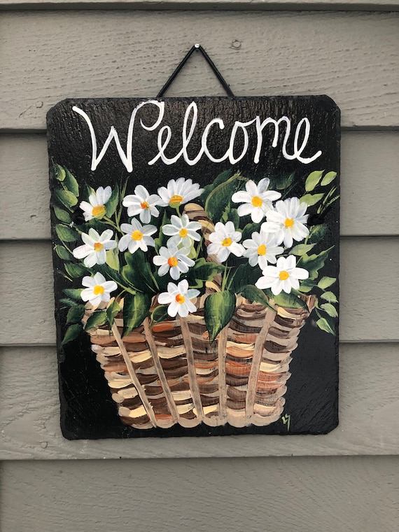 Painted slate welcome sign, Basket of Daisies Slate Welcome sign, Door hanger, Slate Sign, Spring welcome sign, door sign, Spring decoration