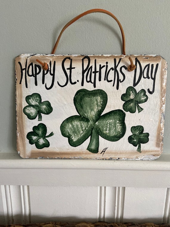 Painted St. Patricks Day slate sign, Painted slate Irish clovers, painted Irish slate sign, St. Patricks Day sign, Irish decor. Irish sign