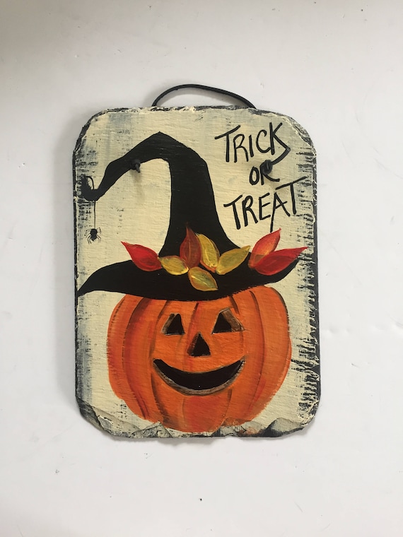 Hand Painted Jack-o'-Lantern Slate Welcome Sign: Halloween Decor