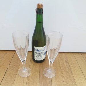 Crystal Legends Lead Crystal Champagne Glasses | Great Wedding Gift