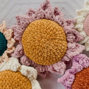 Bloom Pillow Pattern, Crochet Pillow, Crochet Pattern, Pillow Pattern, Crochet Pillow Pattern, Nursery Decor, Home Decor, No Sew Pattern, image 5