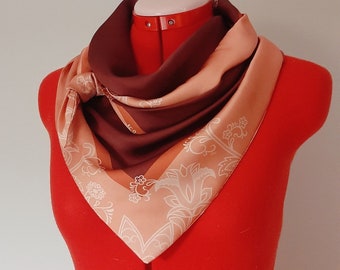 Ashley Graham satin scarf from Resident Evil 4