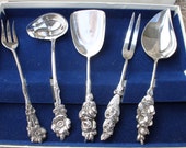 Vintage Reed Barton Fiesta 5 piece silver set