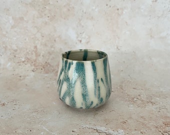 Handmade Japanese ceramics Satin cream & green lines  Yunomi cup(Green tea) /coffee cup/whisky cup: Weeping willow collection