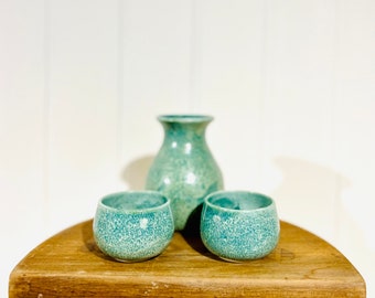 Handmade Japanese stoneware ceramics green Tokkuri sake bottle & 2 sake cups/Espresso cups/small tea cups :  Forest green collection