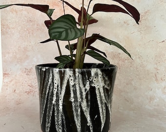 Handmade Japanese ceramic stoneware black and white splashed lines plant pot  : Galaxy collection.