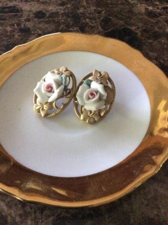 Vintage Gold Tone Filigree Porcelain Rose Earrings