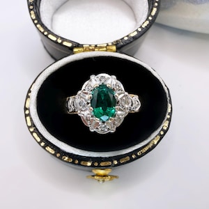 アンティーク エメラルド ダイヤモンド ハロー リング、9 カラット ゴールド エンゲージリング、1960 年代 サイズ M 1/2 6.5 52