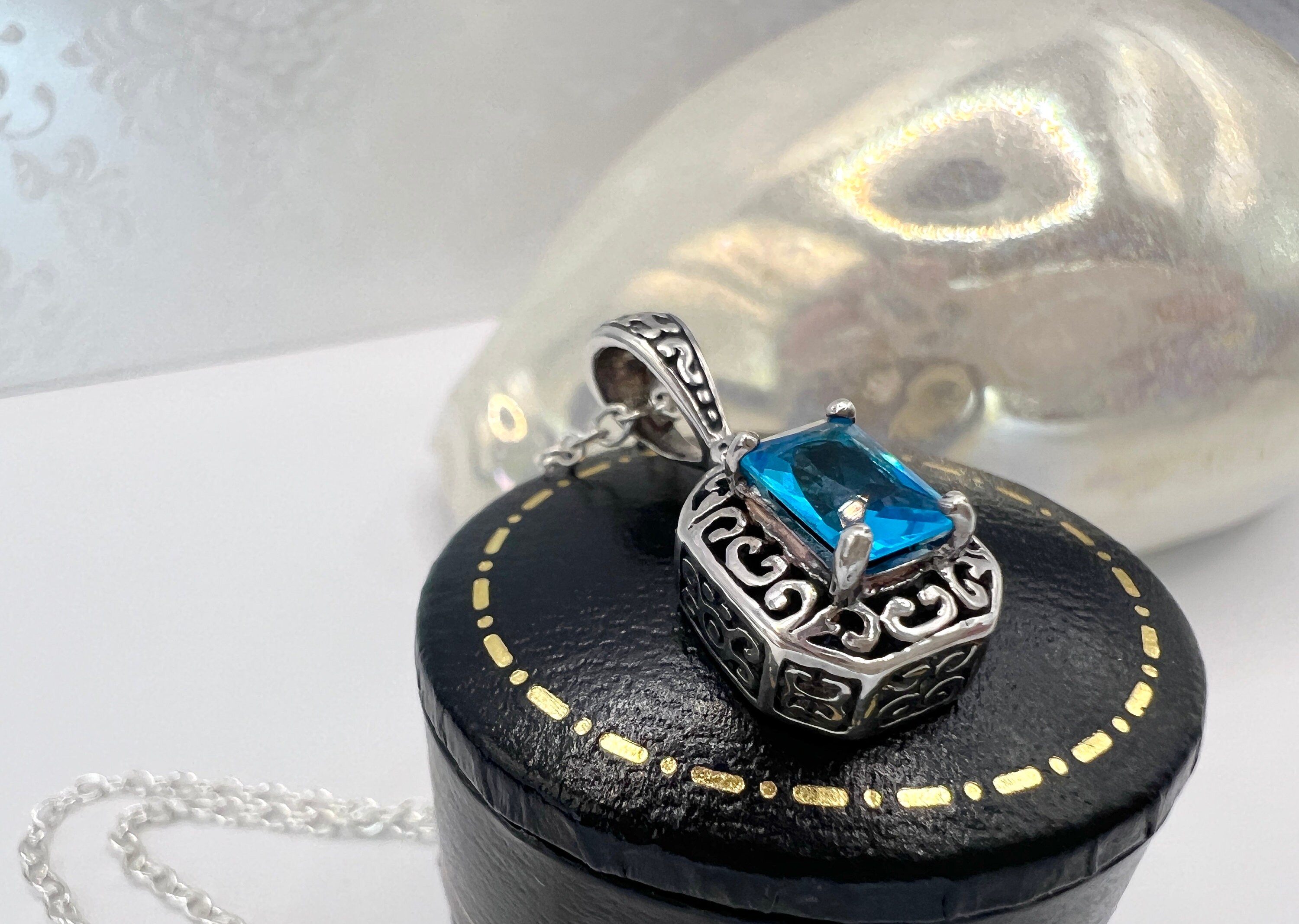 Collier Vintage En Argent Massif 925 Avec Filigrane Et Pierres Roses & Bleues - Bijou Ancien Porté
