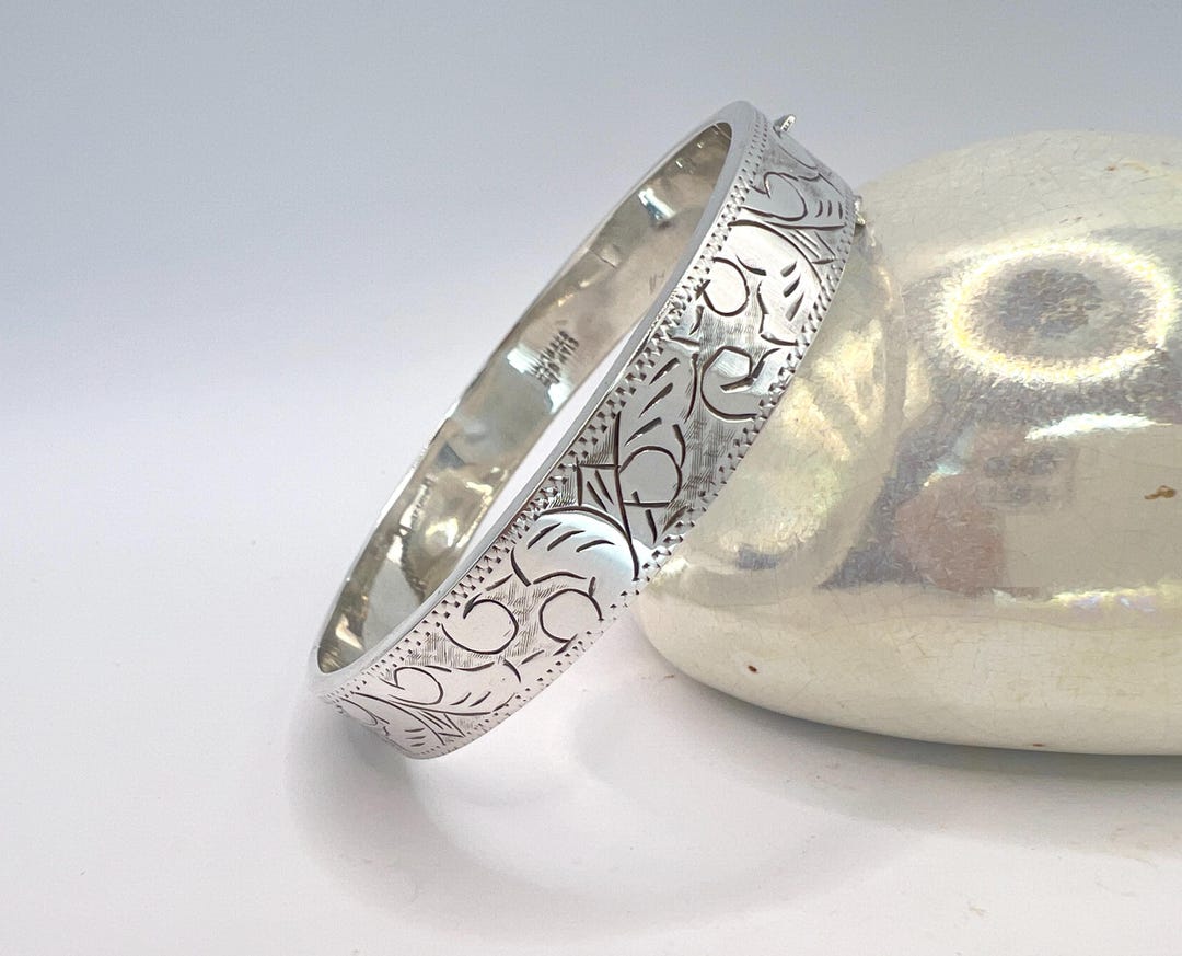 ヴィンテージ スターリングシルバー バングル：エッチング フローラル