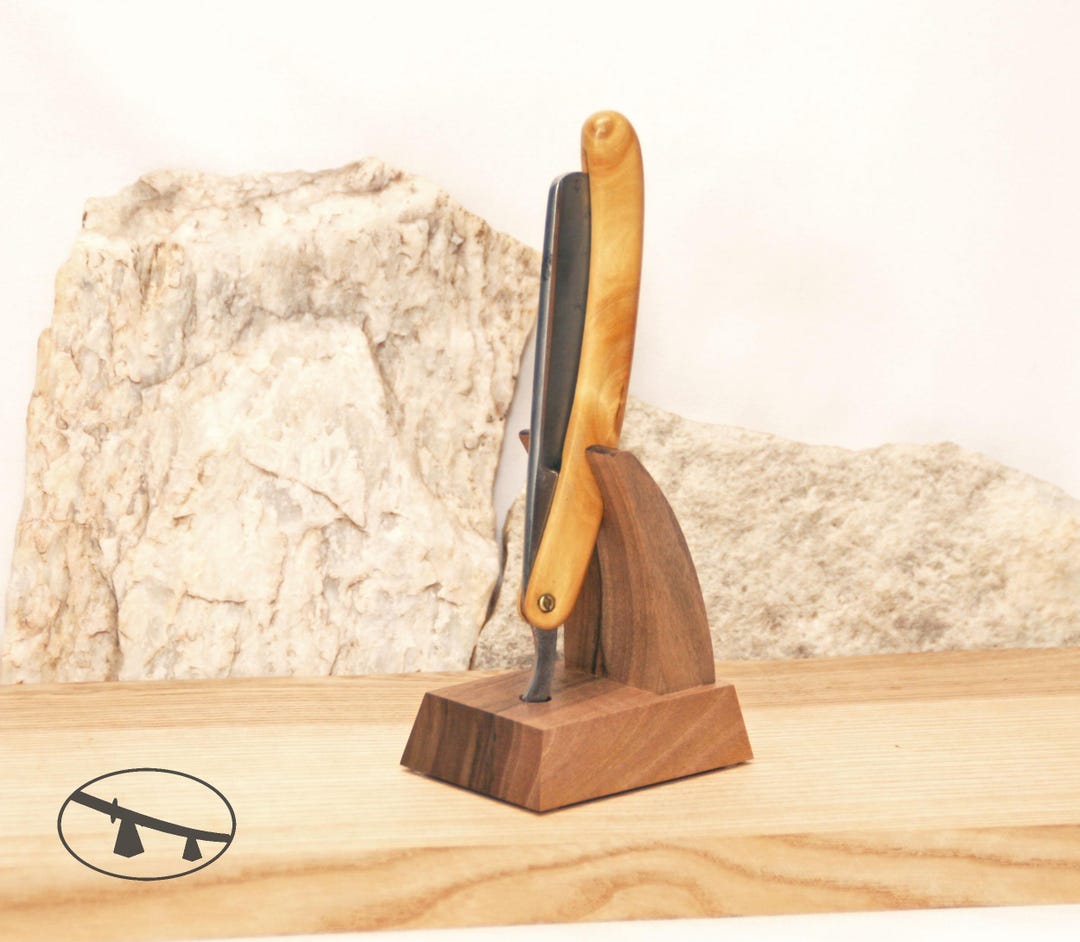 The Walnut Wood Straight Razor Display. the Vertical Razor Stand ...