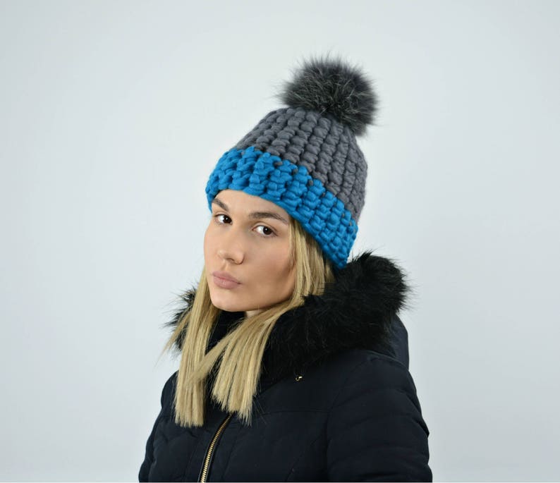 Hand crocheted hat Hand knitted hat Chunky winter hat Merino wool hat Chunky knit hat Fur pom pom beanie