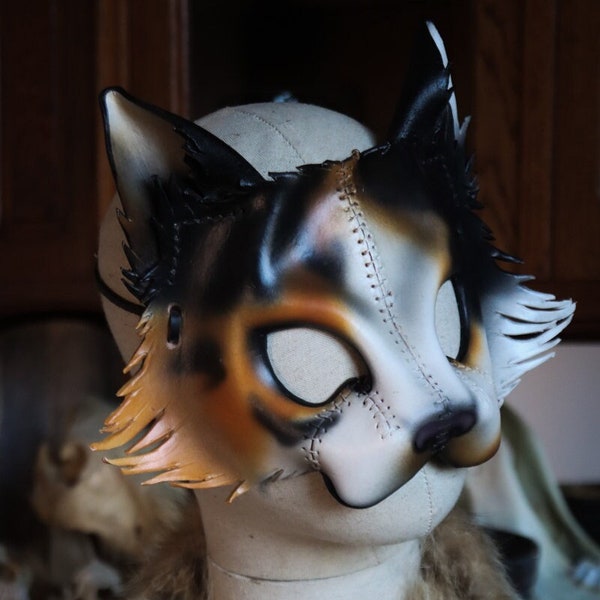 Chat tricolore - Masque en cuir pour larp GN roleplay cosplay furry