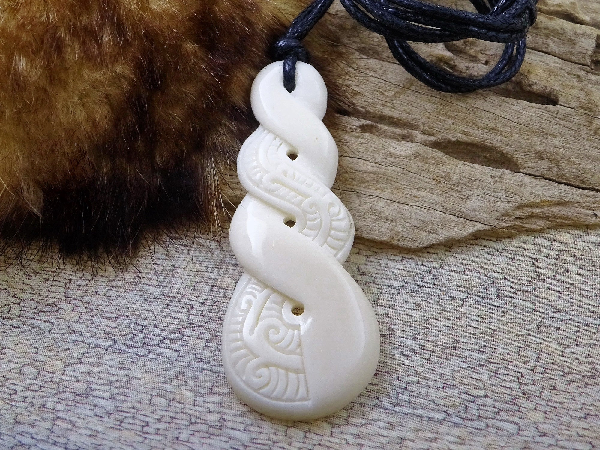 Maori 2024 twist necklace