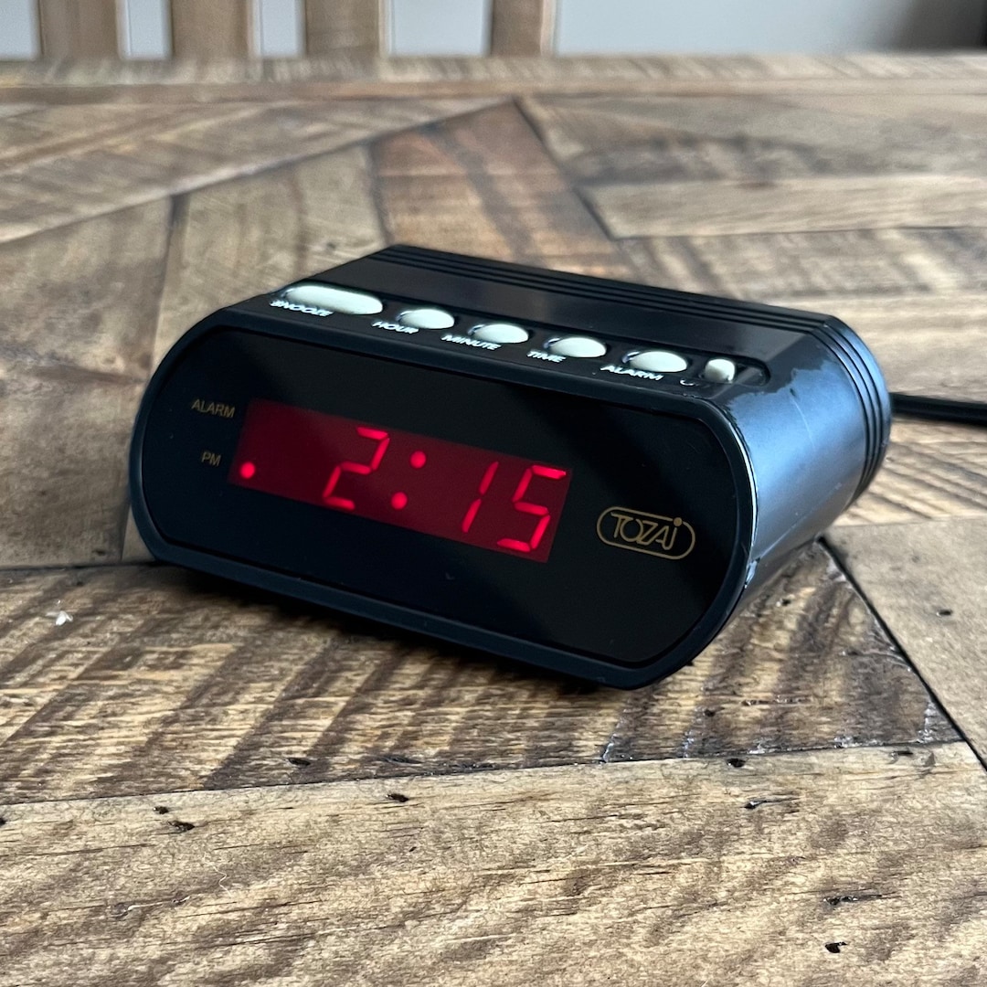Vintage Tozai Digital Alarm Clock Model No. 1201 S/no. 696 Tested