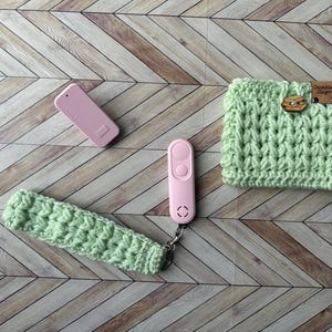 Made to Order Custom Page Turner Case with Wrislet