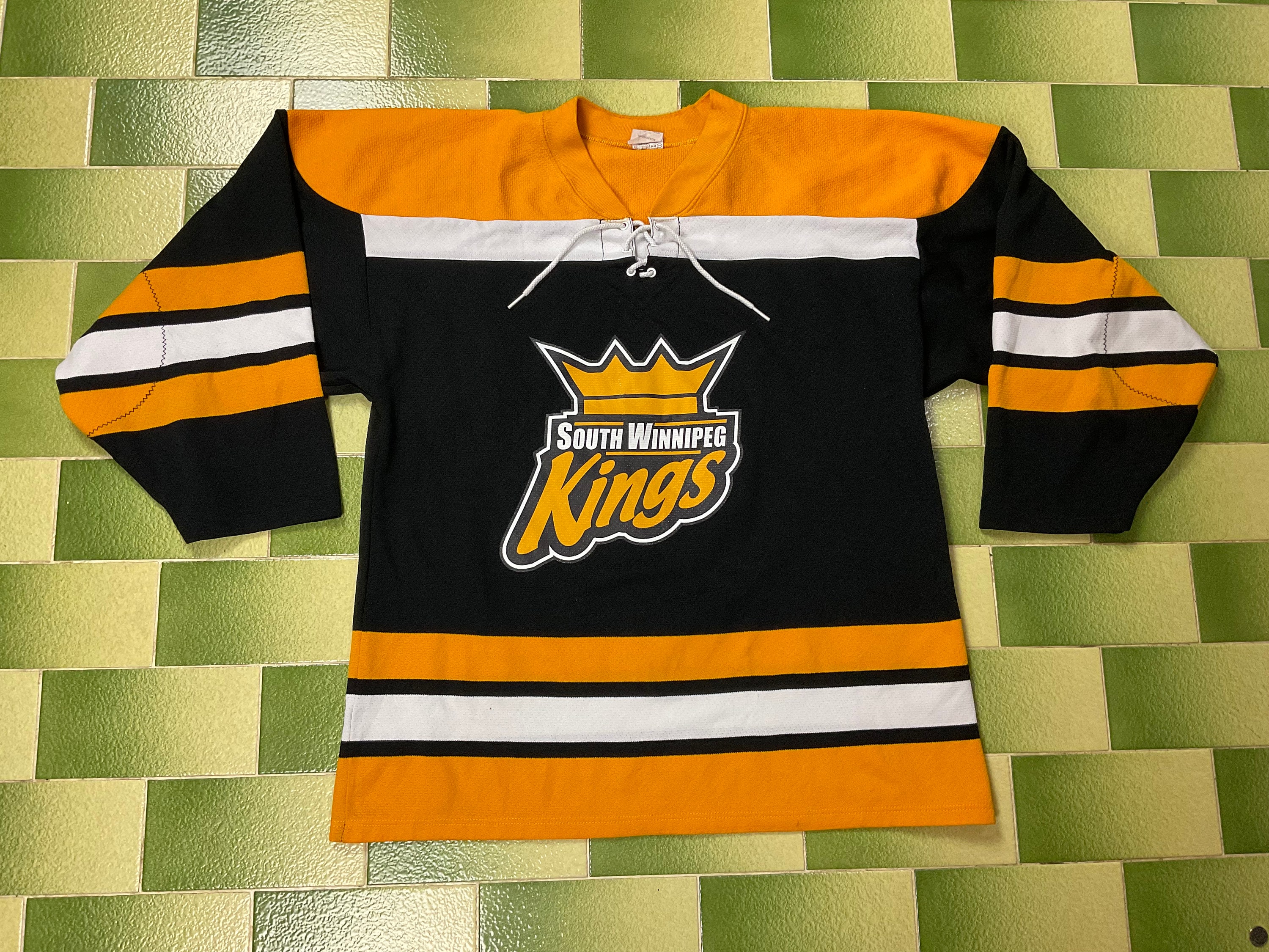 SWHA South Winnipeg Kings Ice Hockey Jersey Size M 