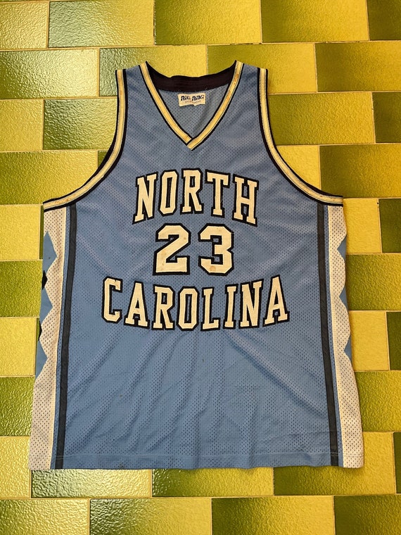 Nike Air Jordan North Carolina Michael Jordan Tar Heels Blue T Shirt Mens L