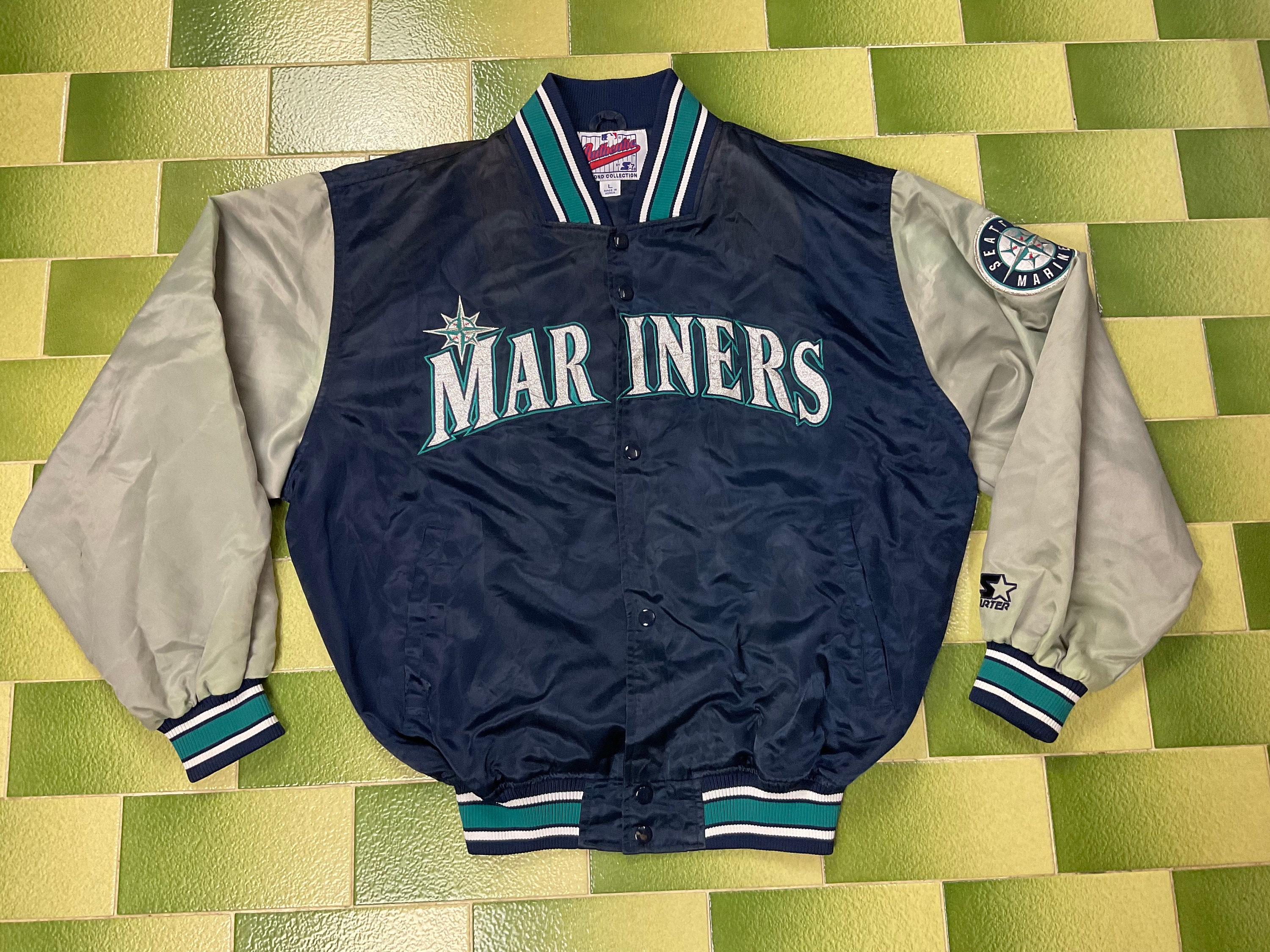 Vintage 90s MLB Seattle Mariners Satin Bomber Jacket Snap Button Size L Adult All Letter and Logo Patches Sewn Embroidered