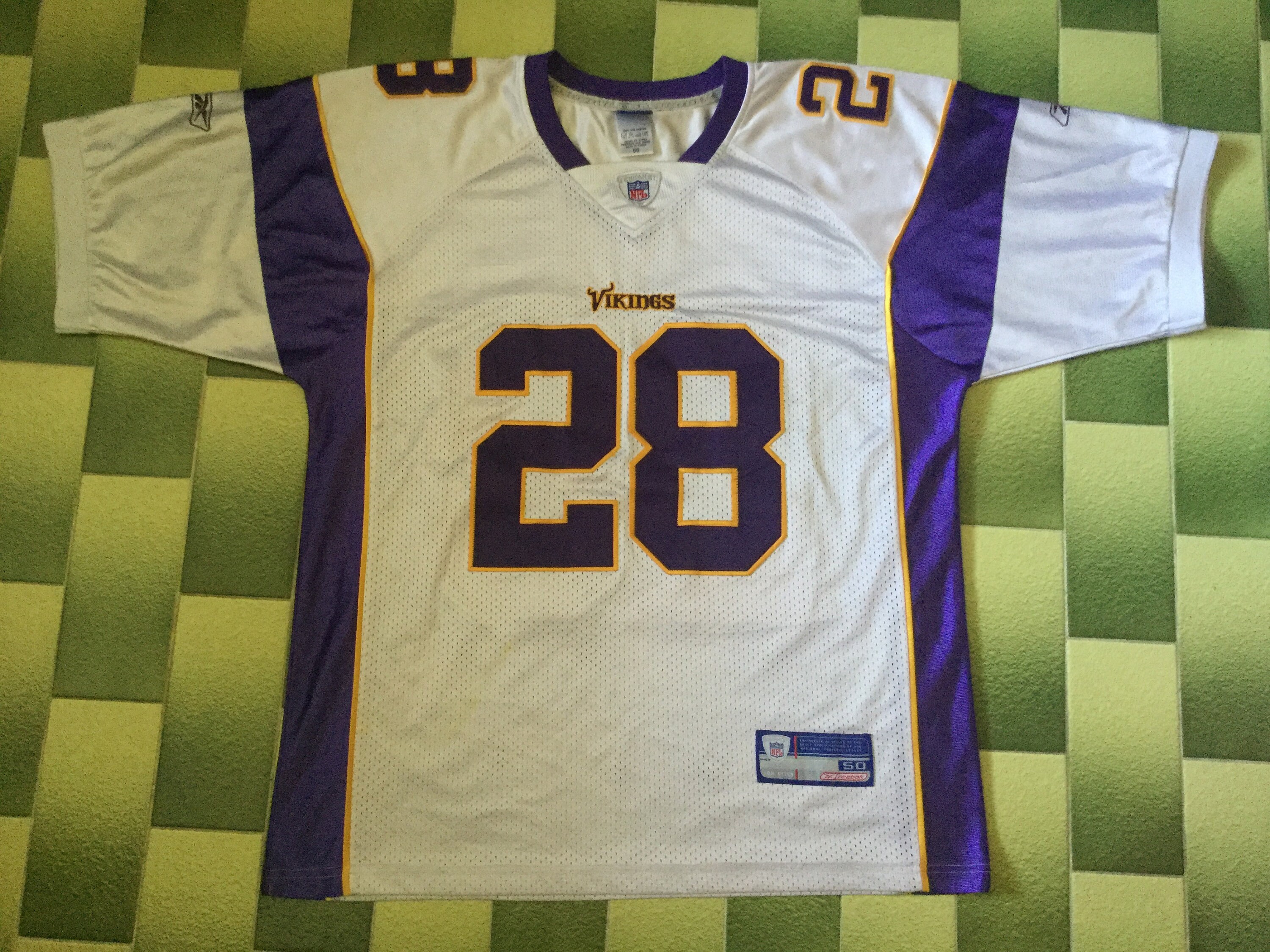 Reebok Adrian Peterson Jersey Adult Large Purple Minnesota Vikings #28 NFL