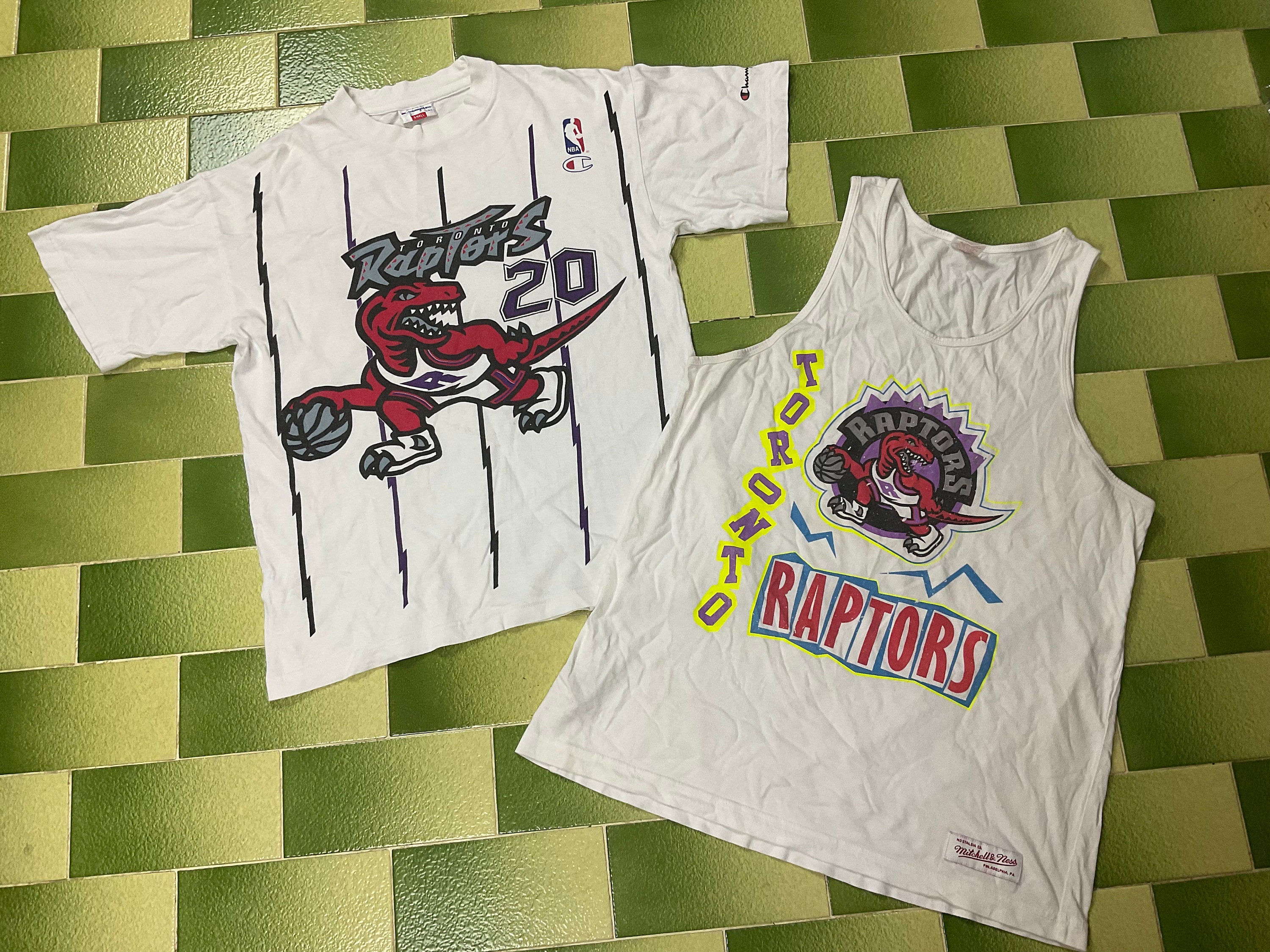 Toronto Huskies X Raptors Retro NBA Crewneck Sweatshirt Hoodie Shirt Gifts  for Fans - Bluefink