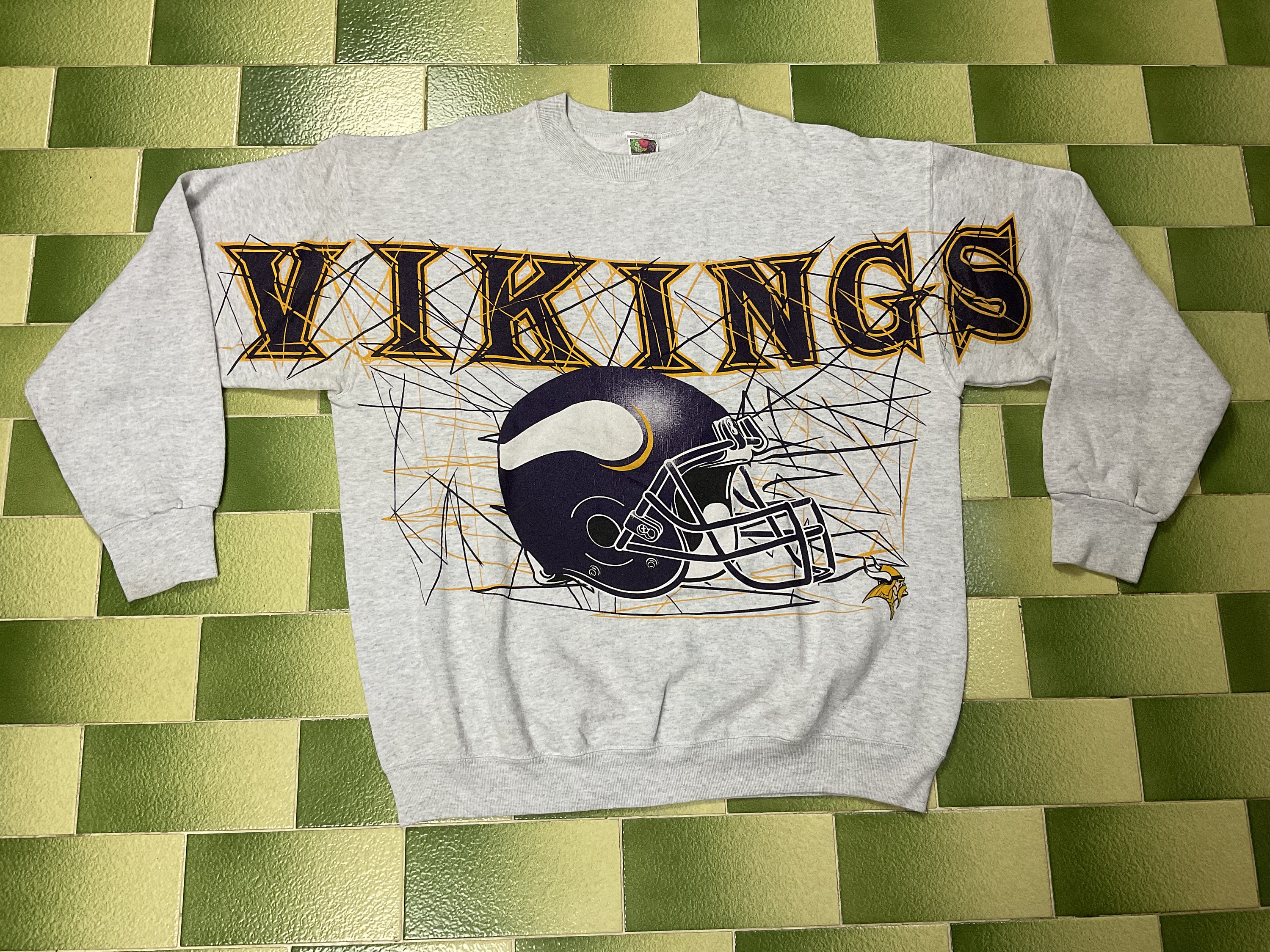 Vintage 90s NFL Minnesota Vikings Big Print Sweatshirt picture