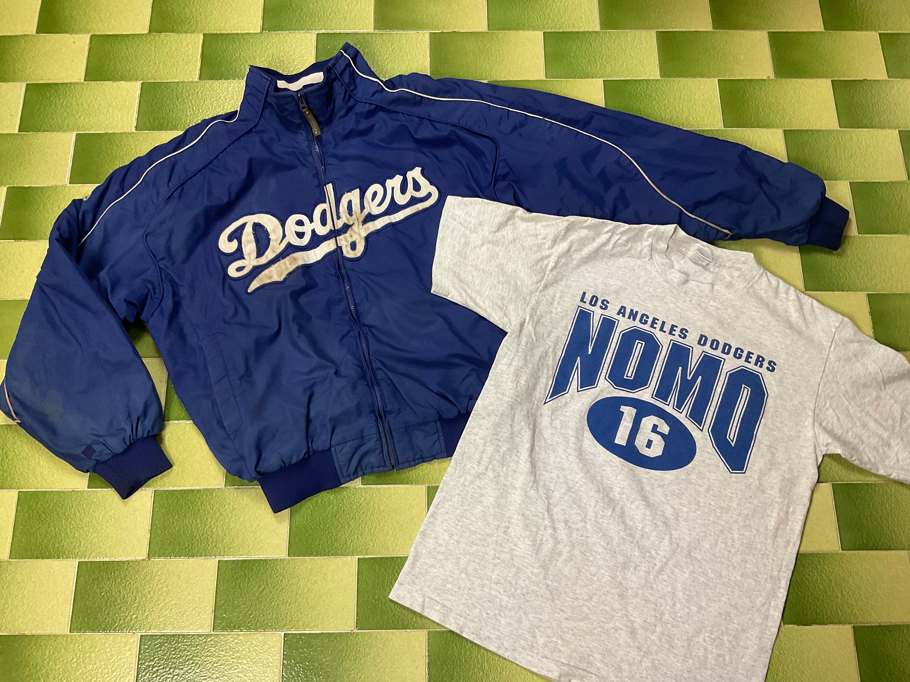 Vintage 90s MLB Los Angeles Dodgers Dugout Jacket Fleece Lined Size L Free Vintage 90s Los Angeles Dodgers Nomo #16 T-Shirt