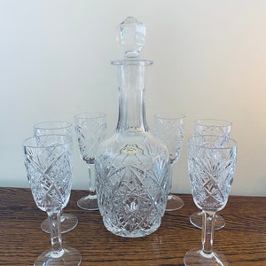 Vintage USSR Hand Made 24% Lead Crystal 10&quot; Decanter with 6 Cordials 5.25&quot;