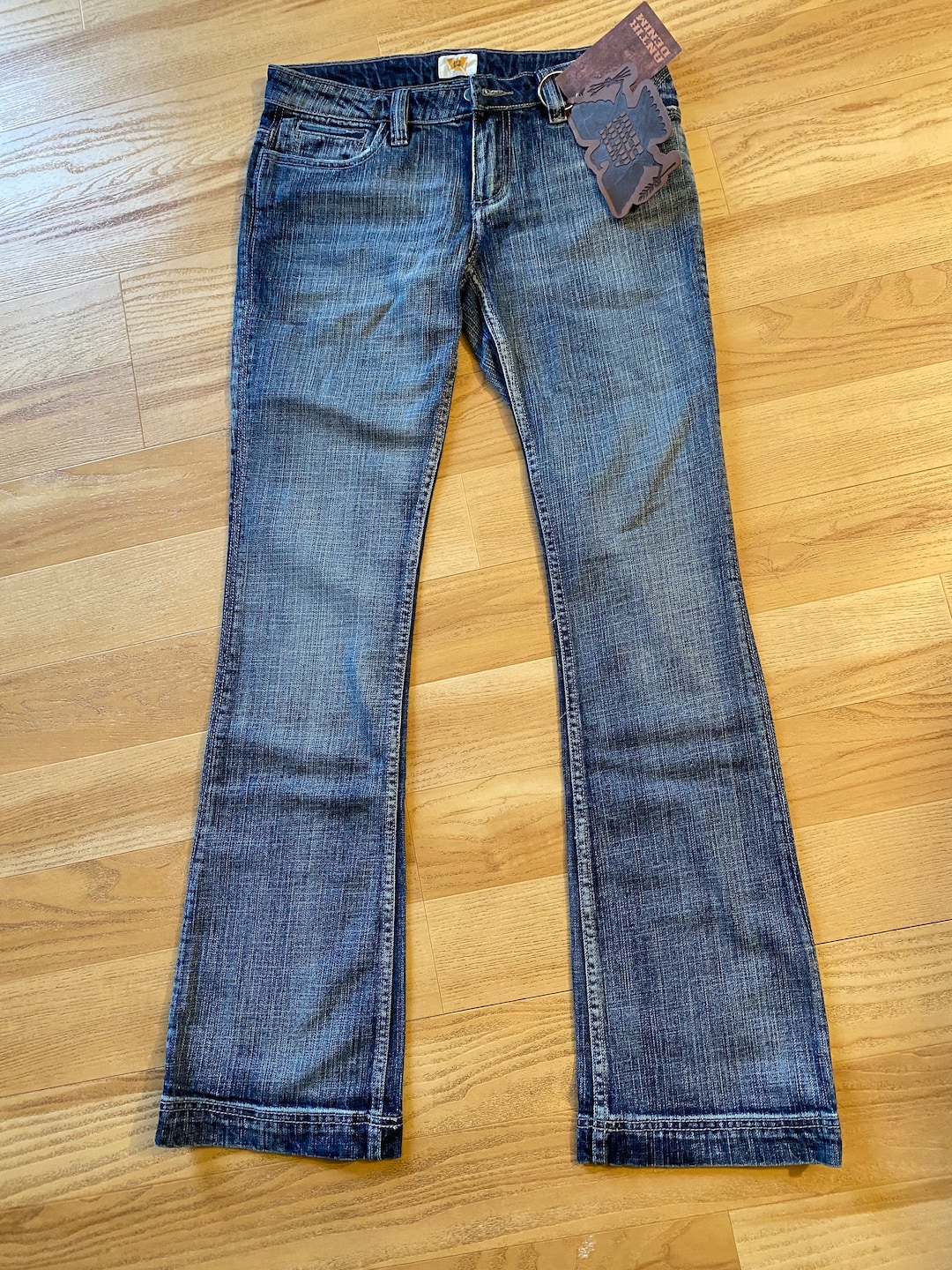 【AAKE】PATTERN BACK POCKET DENIM Antik Denim Embroidered Back Pockets Jeans New With Tags USA