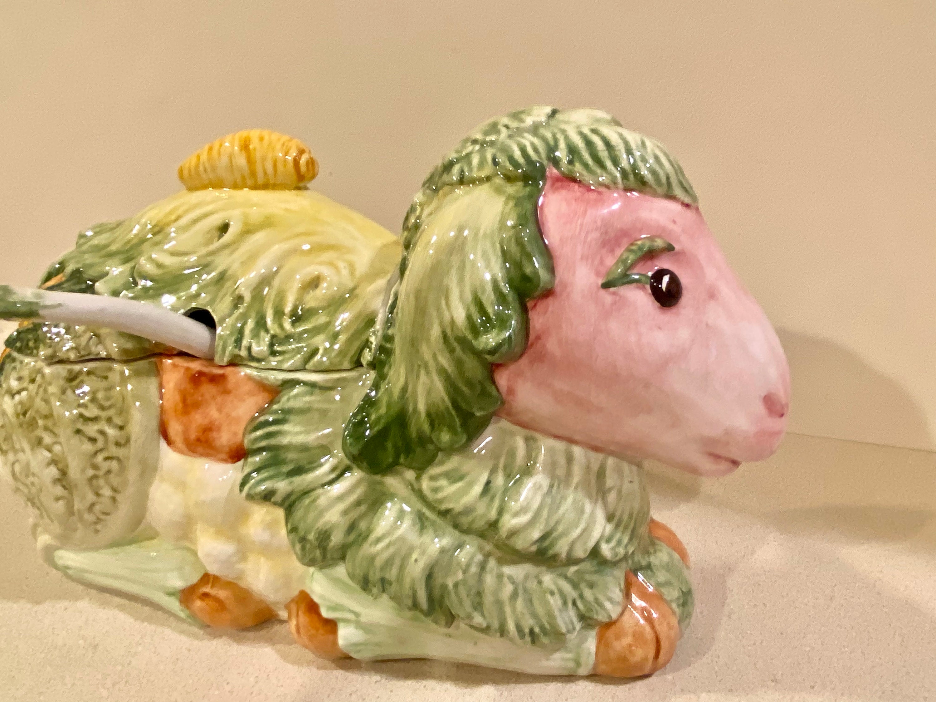 Vintage Hand Painted Ceramic Majolica Lamb Tureen 1940s Italy 15