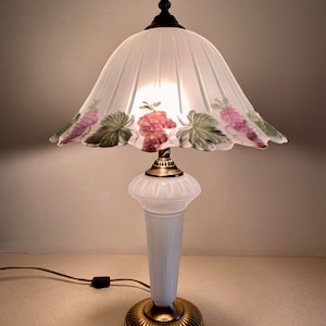 Vintage Hand Reverse Painted Frosted Glass 2-Way Table Lamp  Grapes & Vines 21.5&quot;H 14&quot;W