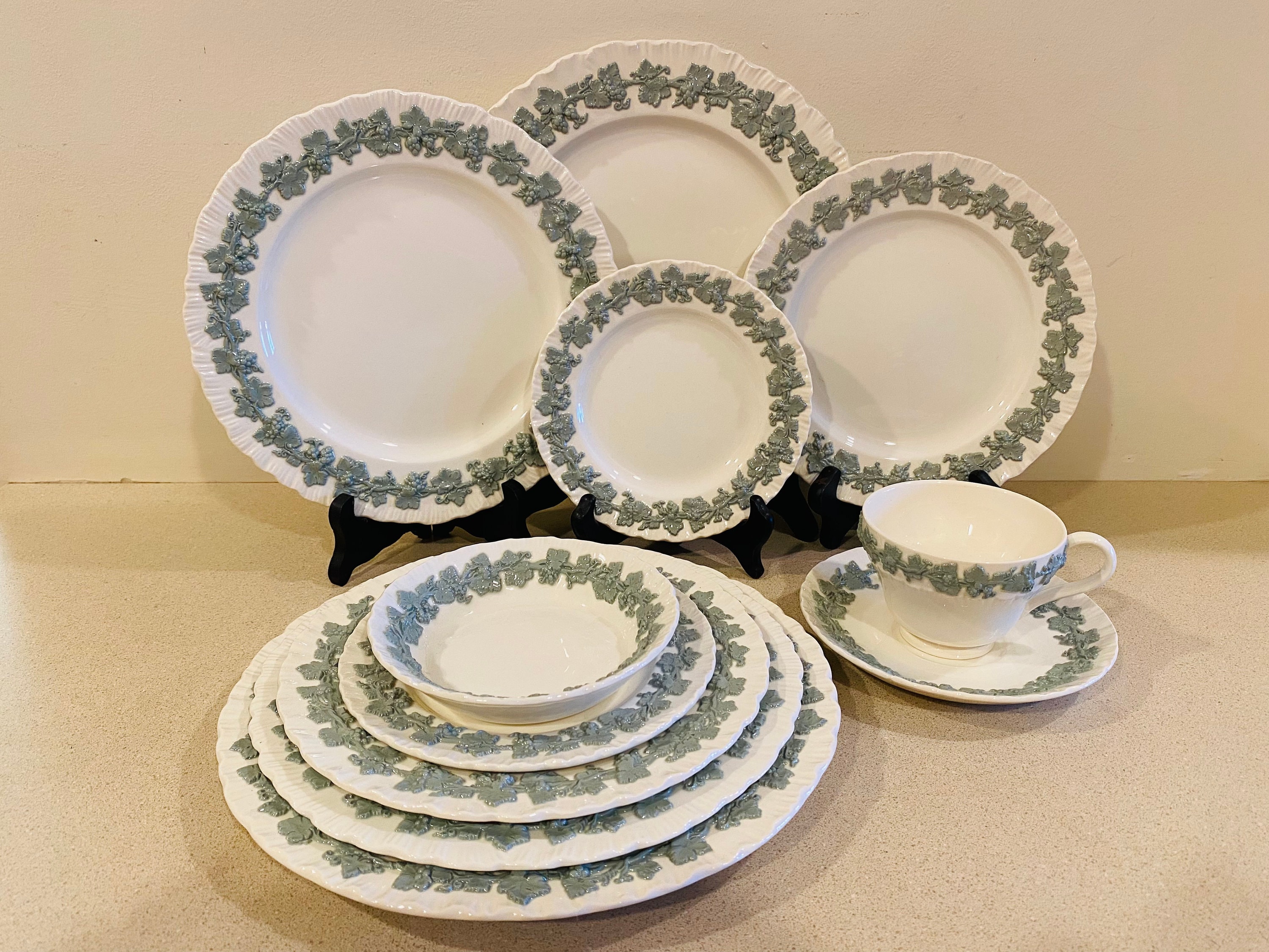 Wedgwood Queensware Dinner Set - Etsy
