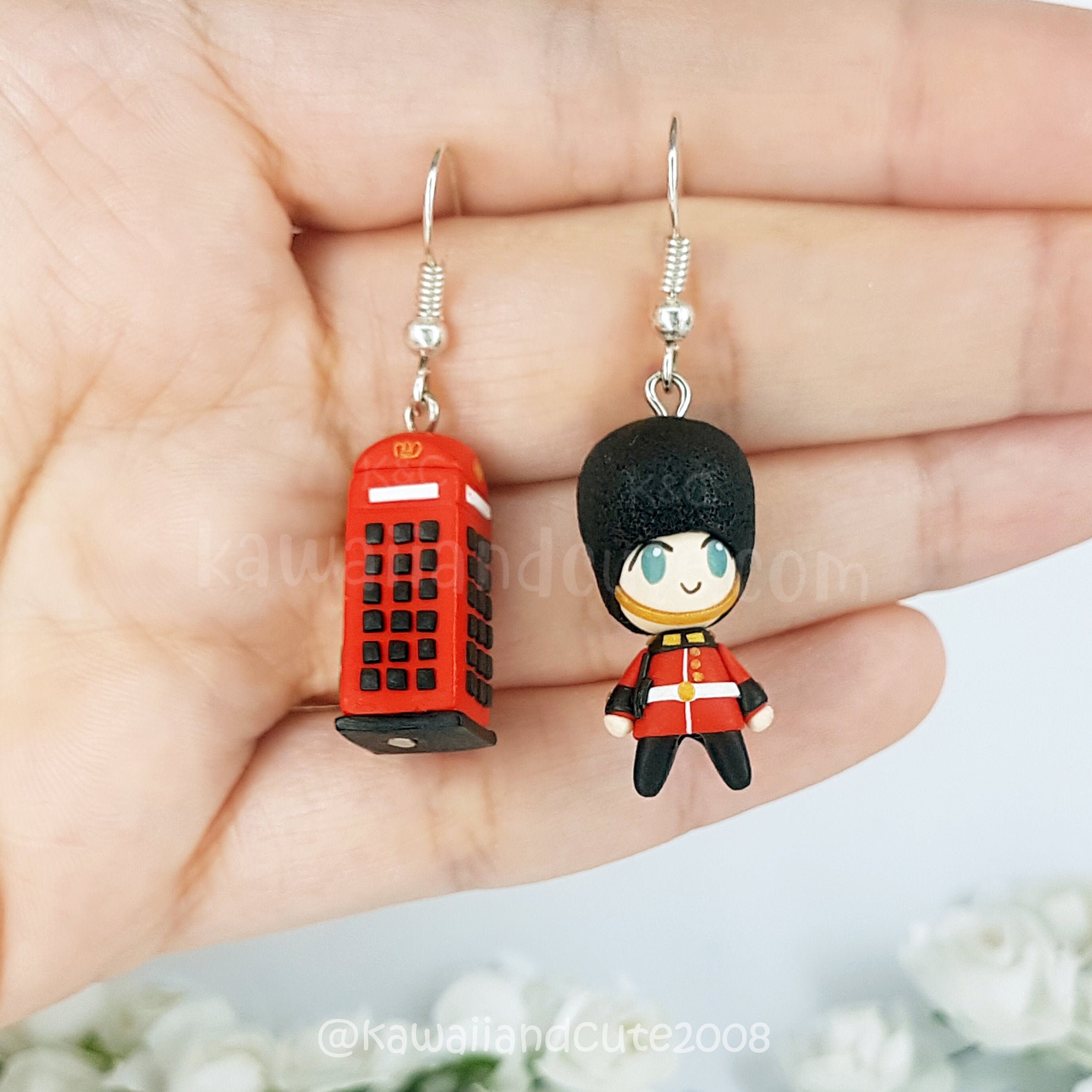 hypoallergenic studs Queen/'s Guard button earrings royal guard earrings England UK earrings beef eater earrings London earrings