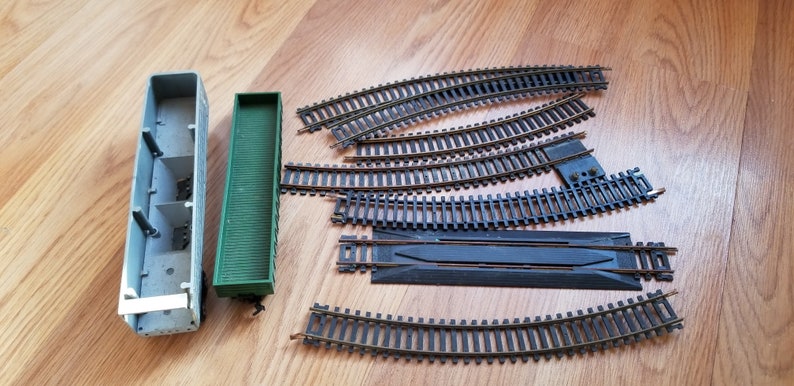 Vintage 70s HO-Scale Style Toy Train Box Cars and Track lot Atlas Rerailer Ertl More!