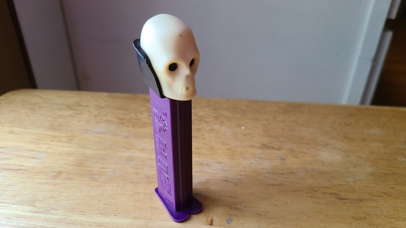 Vintage Original Pez Dispenser, Candy Dispenser, YOUR CHOICE Skeletor, Star Wars, Garfield, Snoopy, Made in Hungary, Slovenia Skeletor