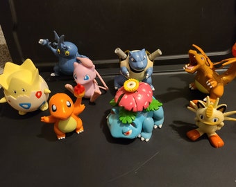 Vintage Nintendo Pokemon Action Figure - Your Choice!! Venusaur, Togepi, Blastoise, Mew, Charmander and More!