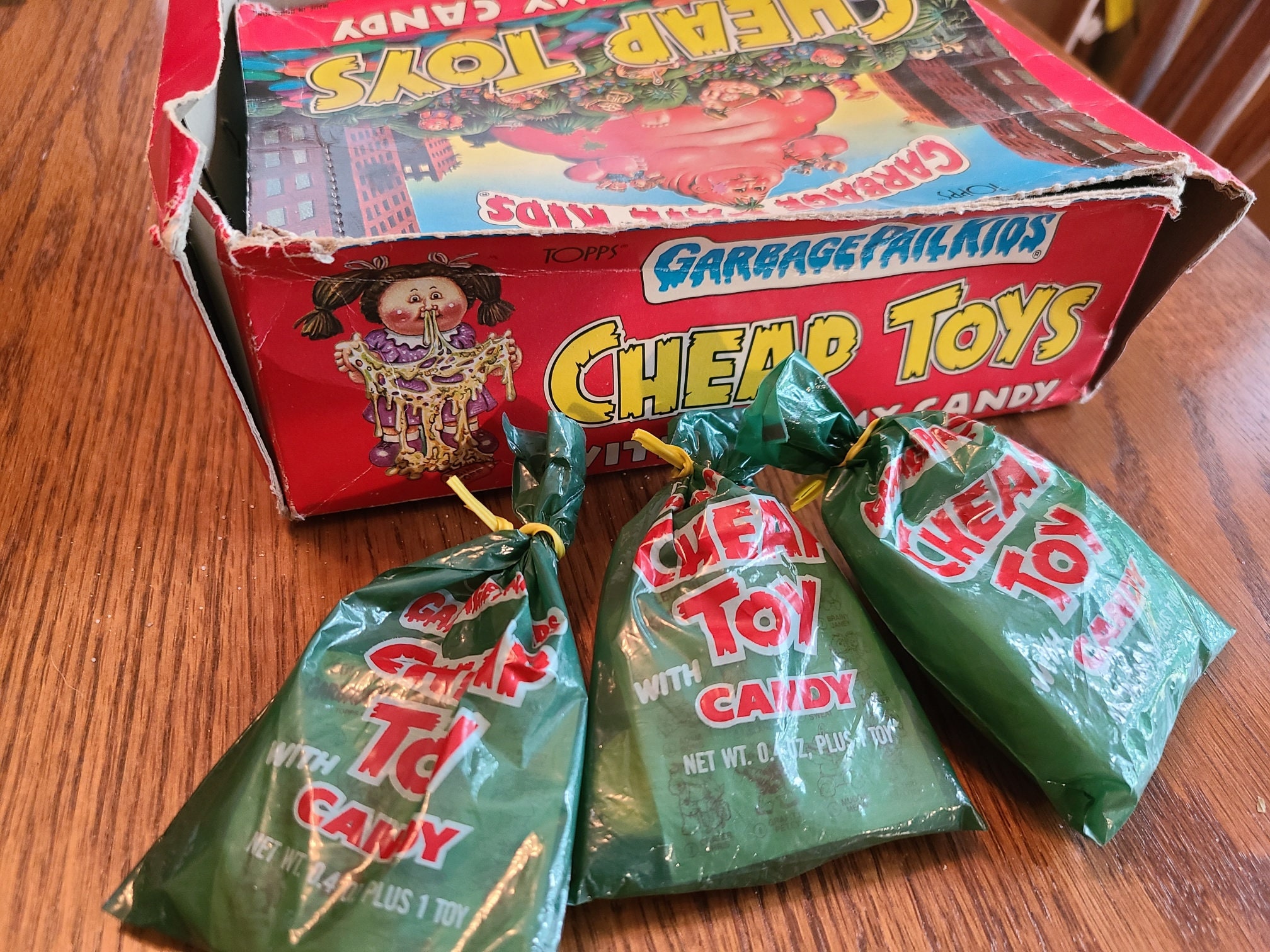 Vintage 1986 Garbage Pail Kids CHEAP TOYS and CRUMMY Candy Box +