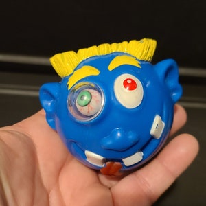 Vintage JARU Wacky Ball Blue Squirt Head w/ Yellow Mohawk, Weird Ball, Madballs KO
