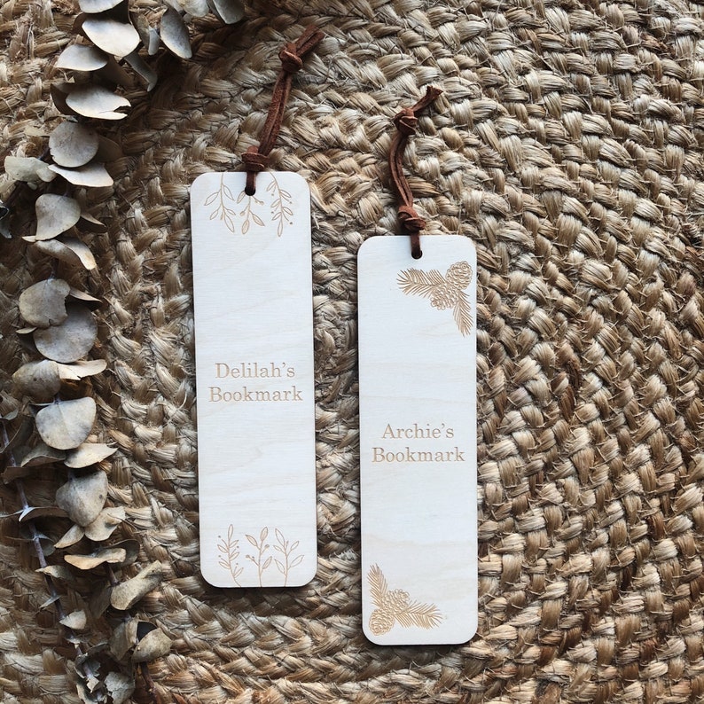 Personalized Bookmark, Wooden bookmark, Laser engraved bookmark, name bookmark, stocking stuffers, teacher gifts Pinecone